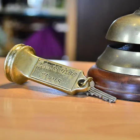 Dm & - Deutsches Haus